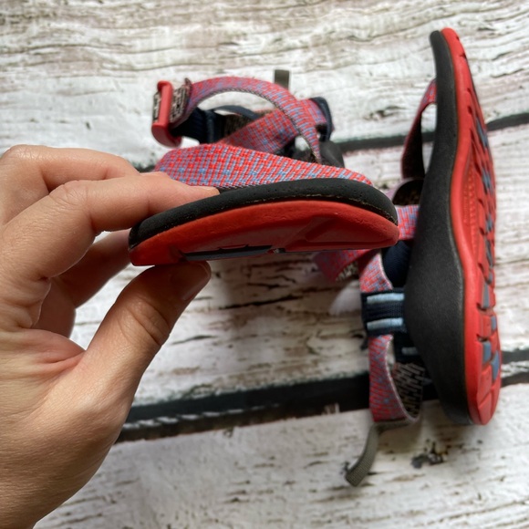 Girls Chaco sandals size 1 - Picture 6 of 6